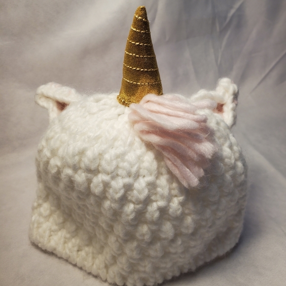 Crocheted Infant Child Unicorn Hat Beanie Winter - Picture 3 of 4